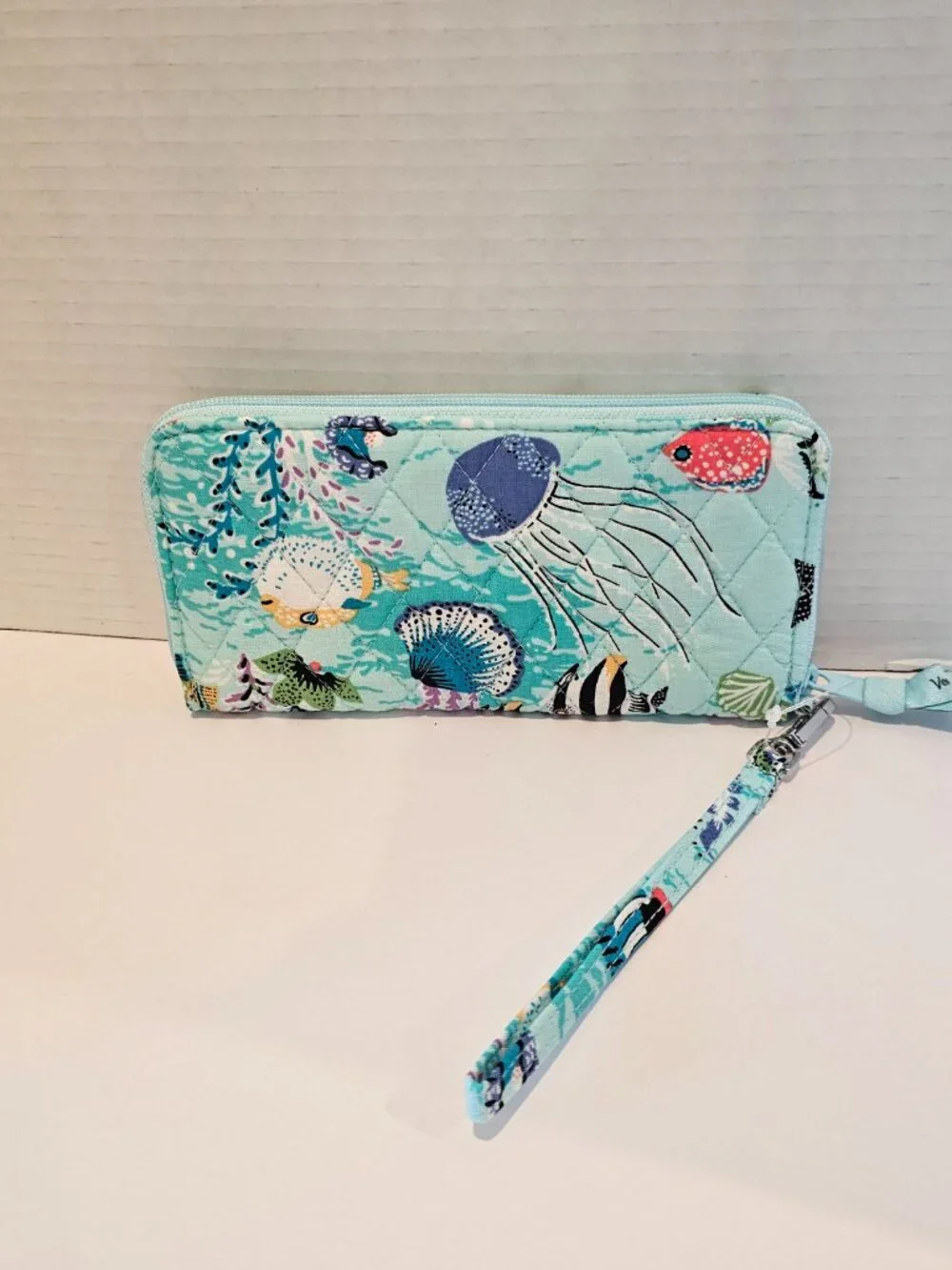 NWT Vera Bradley RFID Accordion Wristlet Wallet Antilles Treasure Water Sea